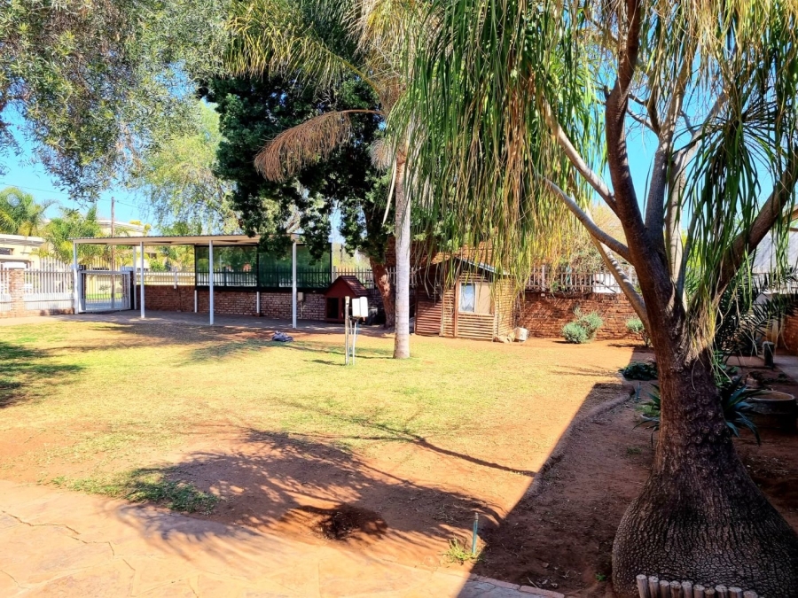 3 Bedroom Property for Sale in Rhodesdene Northern Cape